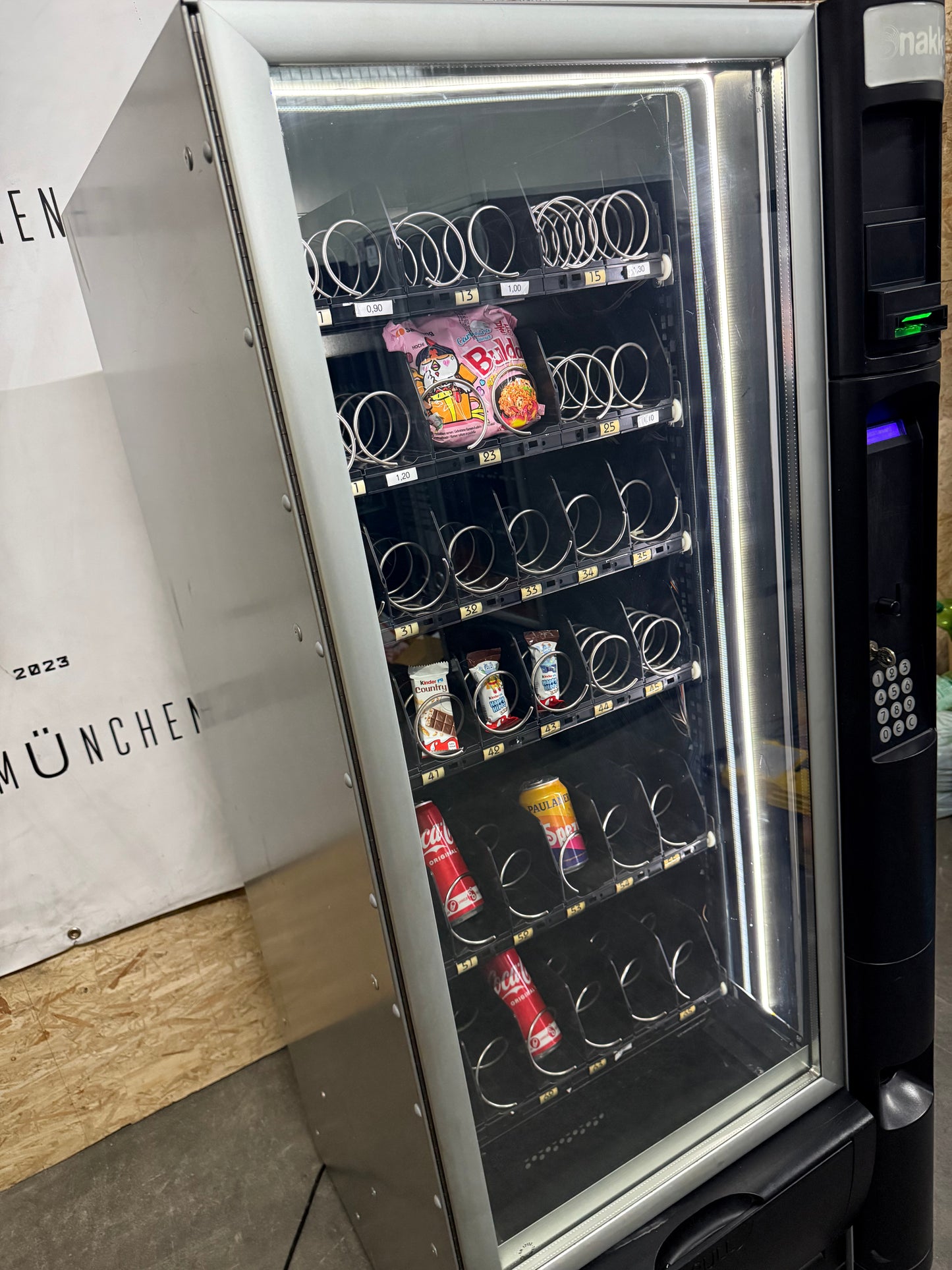 Snackautomat, Getränkeautomat Necta Snakky